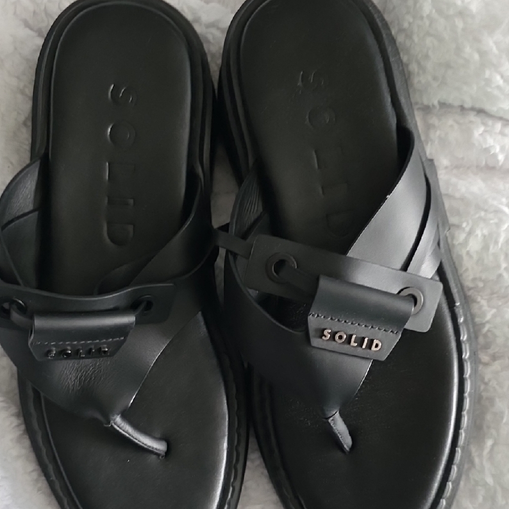 Solid  Homme Black Men's Flip-Flops